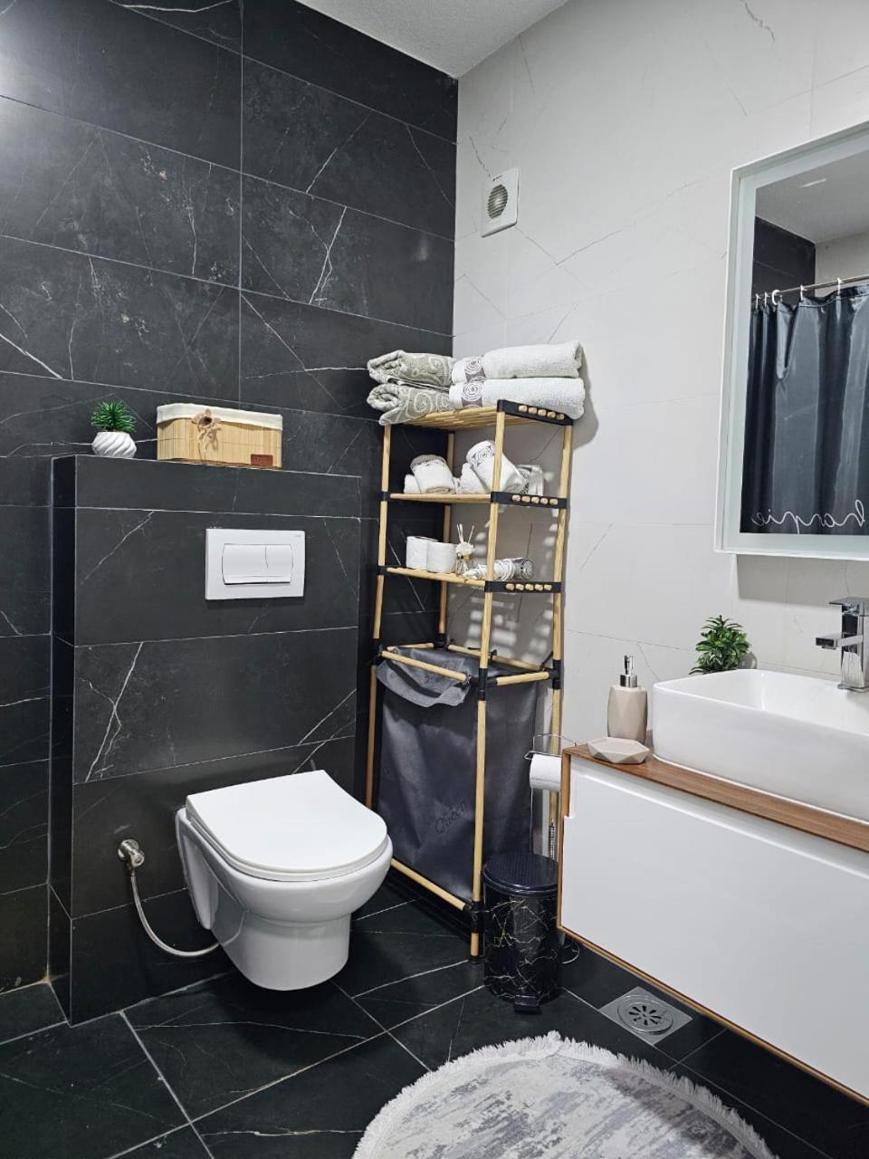 Cozy Apartment - 2 Bedrooms In The Best City Area. Ferizaj Bagian luar foto